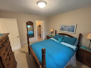 1 bedroom, iron/ironing board, free WiFi, bed sheets - Minutes from Butchart Gardens on a secluded 5 acre estate. (Saanichton)