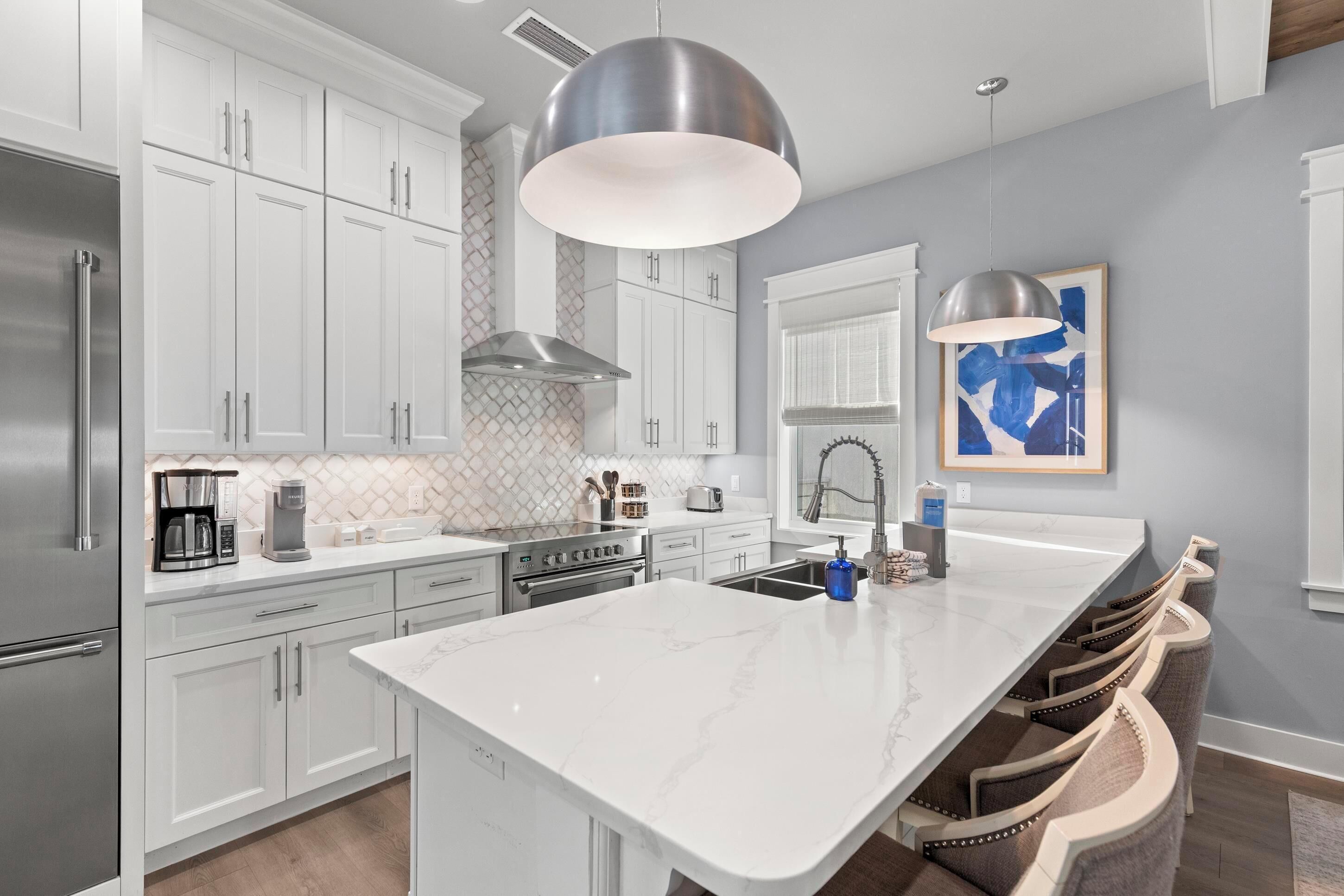 House | Private kitchen | Full-size fridge, microwave, oven, stovetop