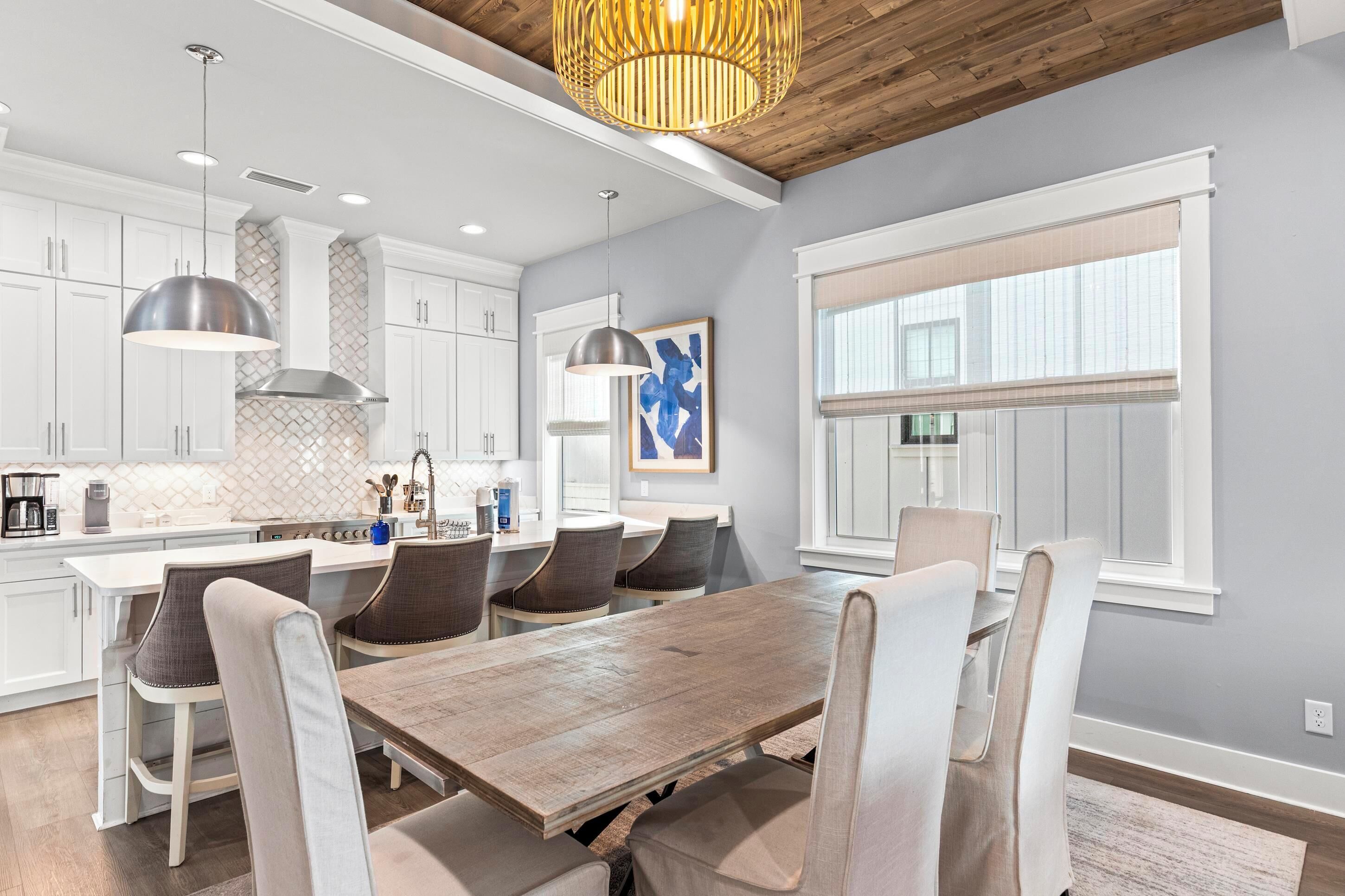 House | In-room dining