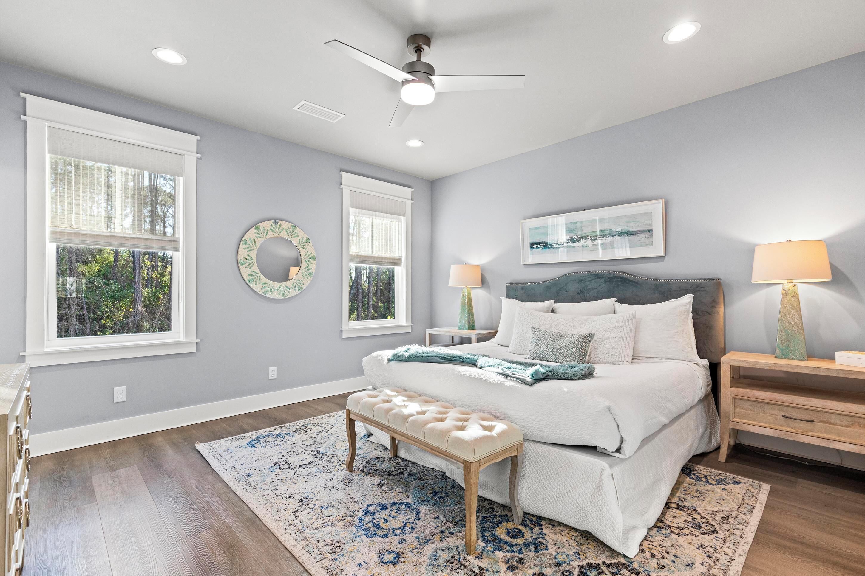 House | Laptop workspace, iron/ironing board, free WiFi, bed sheets