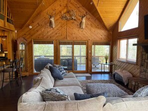 Living area - Circle C on Timberline (Ruidoso)