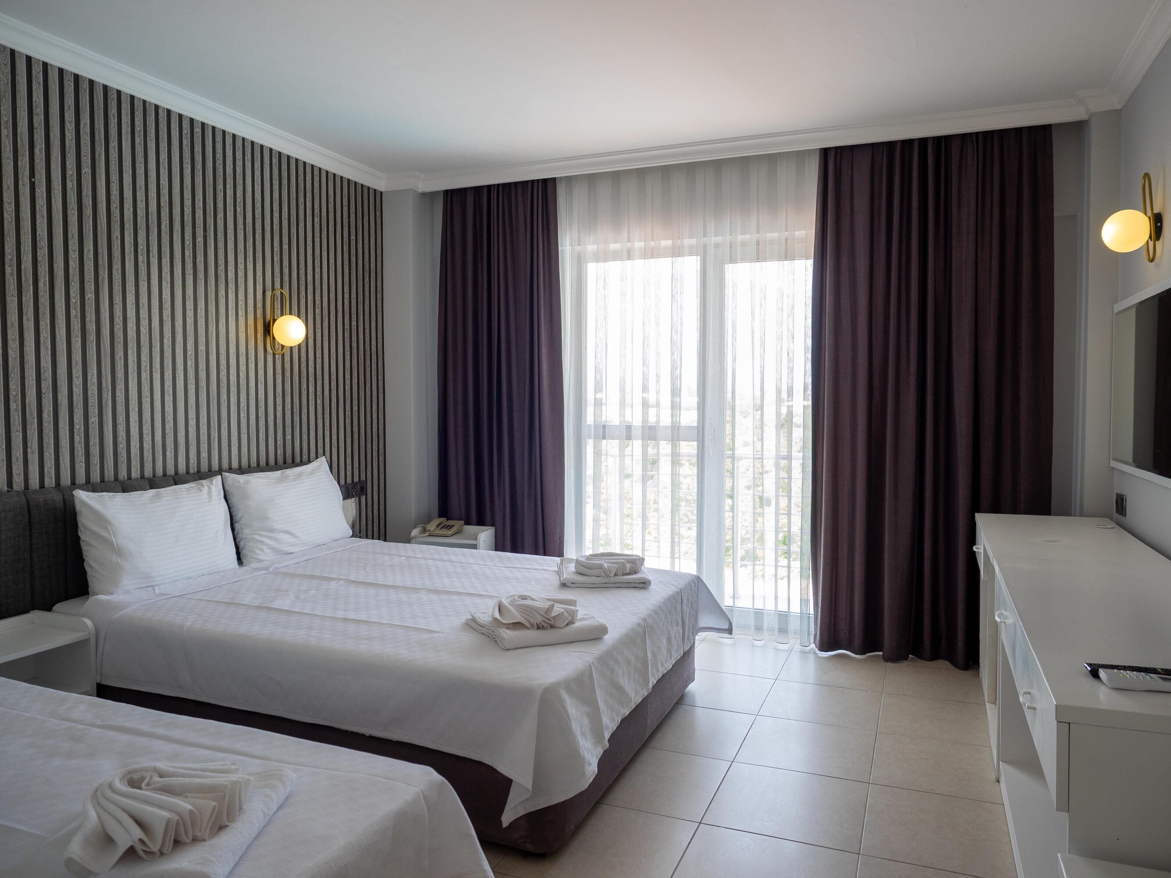 Standard Room, Balcony | In-room safe, desk, soundproofing, free WiFi