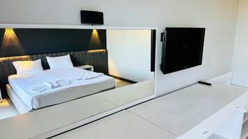 Standard Room, Balcony | Premium bedding, memory foam beds, minibar, in-room safe