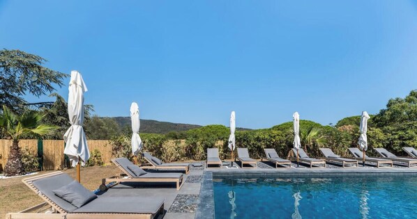Outdoor pool, a heated pool - KAZA BELLA - Villa Helias - Saint Maxime (Sainte-Maxime)