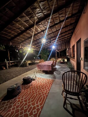 Outdoor dining - Madre Luna Ranch | Private Ranch & Panoramic Views (El Sargento)