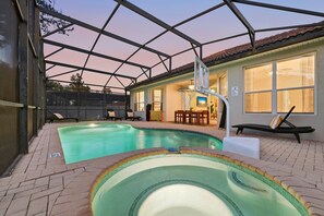 A heated pool - 5BR Windsor Hills Disney Villa w/ Pool & Spa (Kissimmee)