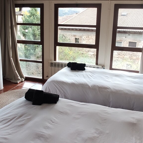 Hostal Rural With Bar La Villa - La Rioja, España