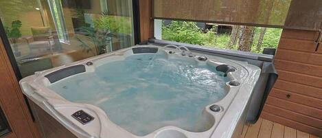 Bain à remous intérieur