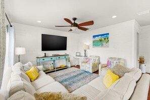 TV - 20 Steps To The Beach! Private Pool! Spring Break Specials! Sleeps 14! (Panama City Beach)