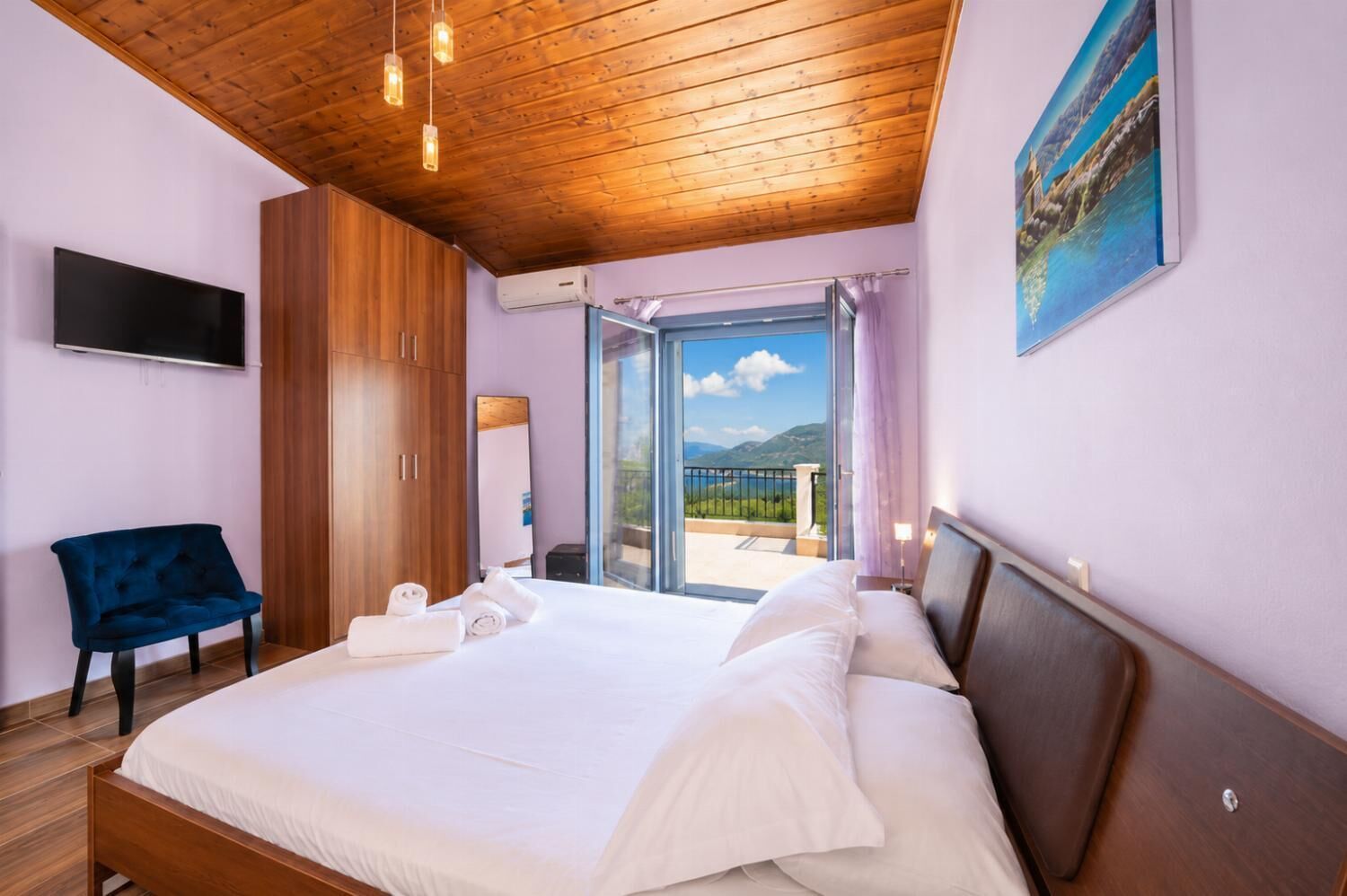 3 chambres, fer et planche à repasser, Wi-Fi, draps fournis