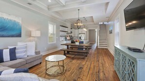 TV, offices - Huge New Home w/ Outdoor Space, Walk to Streetcar! (New Orleans)