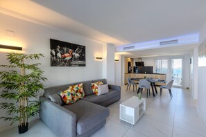 Living area - Casa Sueño del Sol - Beautiful Apartment a few steps from the beach (Torrevieja)