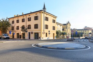 Esterni