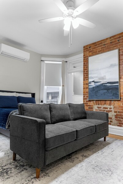 The Nook at Gaslight Manor - Cozy 1-BR apartment steps from UC and Hopsitals