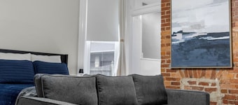 The Nook at Gaslight Manor - Cozy 1-BR apartment steps from UC and Hopsitals