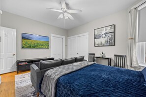 1 habitación, tabla de planchar con plancha, wifi y ropa de cama 