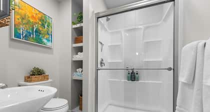 The Nook at Gaslight Manor - Cozy 1-BR apartment steps from UC and Hopsitals