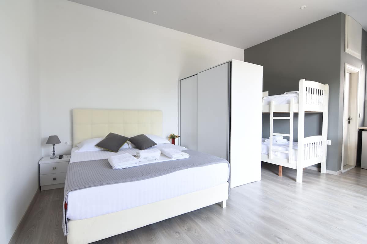 スタンダード アパートメント バルコニー | WiFi (無料)