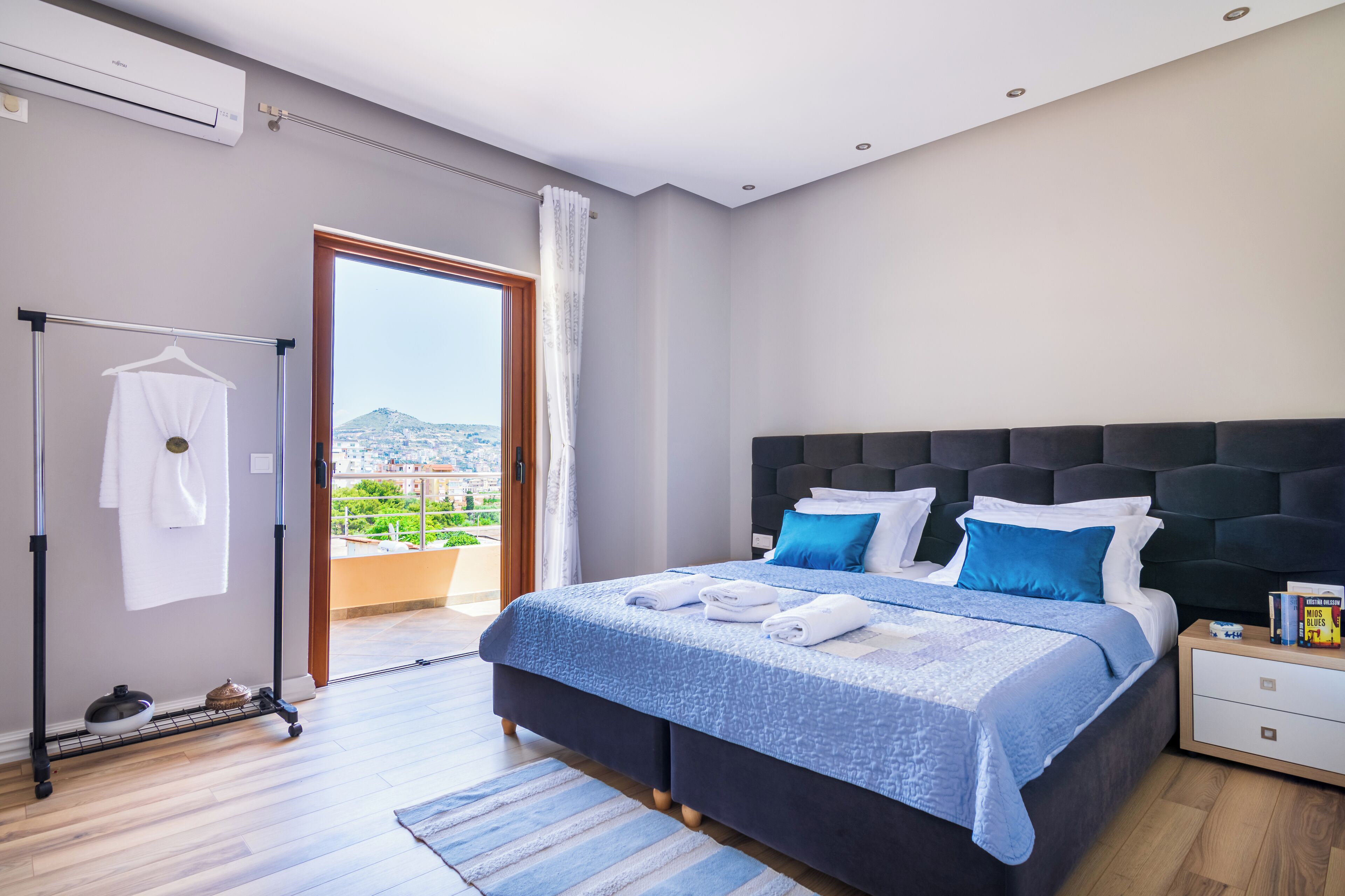 Appartement supérieur, balcon, vue sur la montagne | Accès au Wi-Fi (inclus), literie fournie