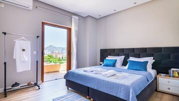 Appartement supérieur, balcon, vue sur la montagne | Accès au Wi-Fi (inclus), literie fournie