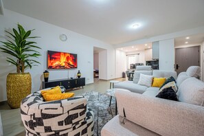 Living area - Superb 2-bedroom in vibrant Kilimani-Nairobi neighborhood (Nairobi)