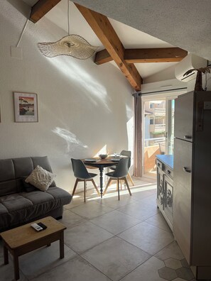 Living area - Apartment le grau du roi (Le Grau-du-Roi)