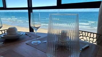 Apartment, Sea View | Dining