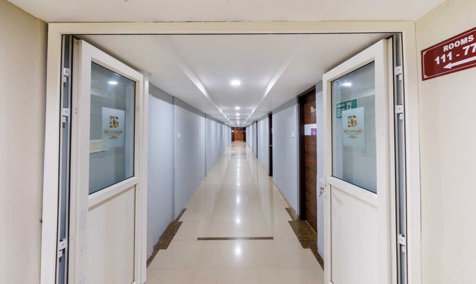 المنشأة من الداخل