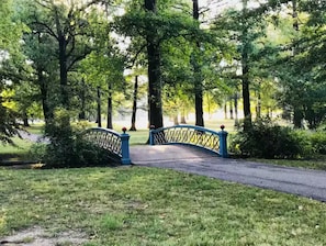 Property grounds - Family Retreat w/ Hot Tub near Zoo & Forest Park (St. Louis)