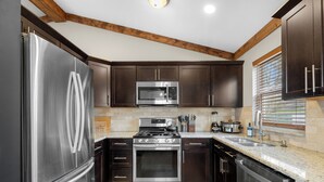 Coffee/tea maker, fridge, microwave, oven - Family Retreat w/ Hot Tub near Zoo & Forest Park (St. Louis)