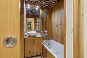 Hair dryer, towels, soap, toilet paper - KAZA BELLA - Les Carroz (Arâches-la-Frasse)