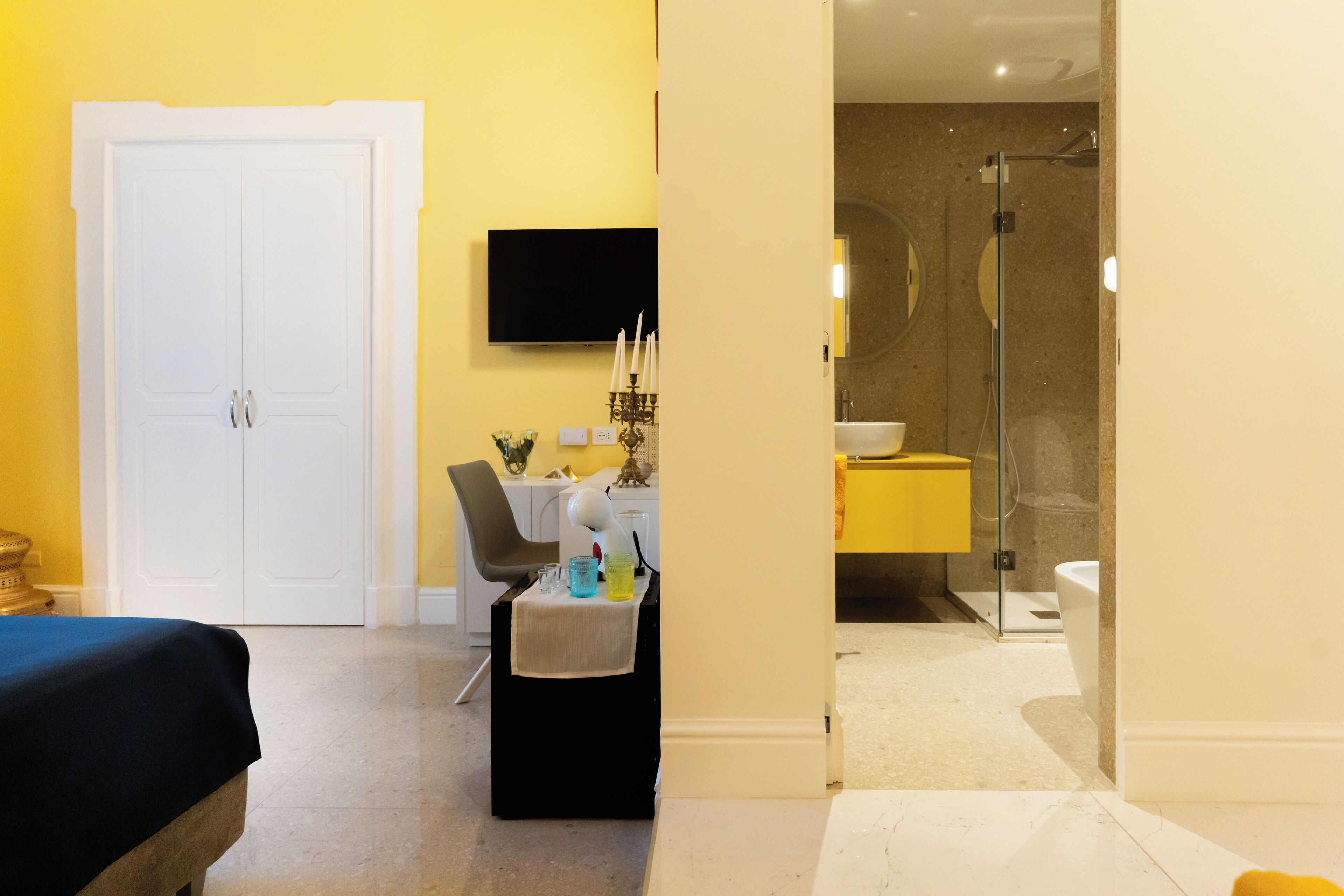 Luxury Triple Room, City View | Desk, free WiFi