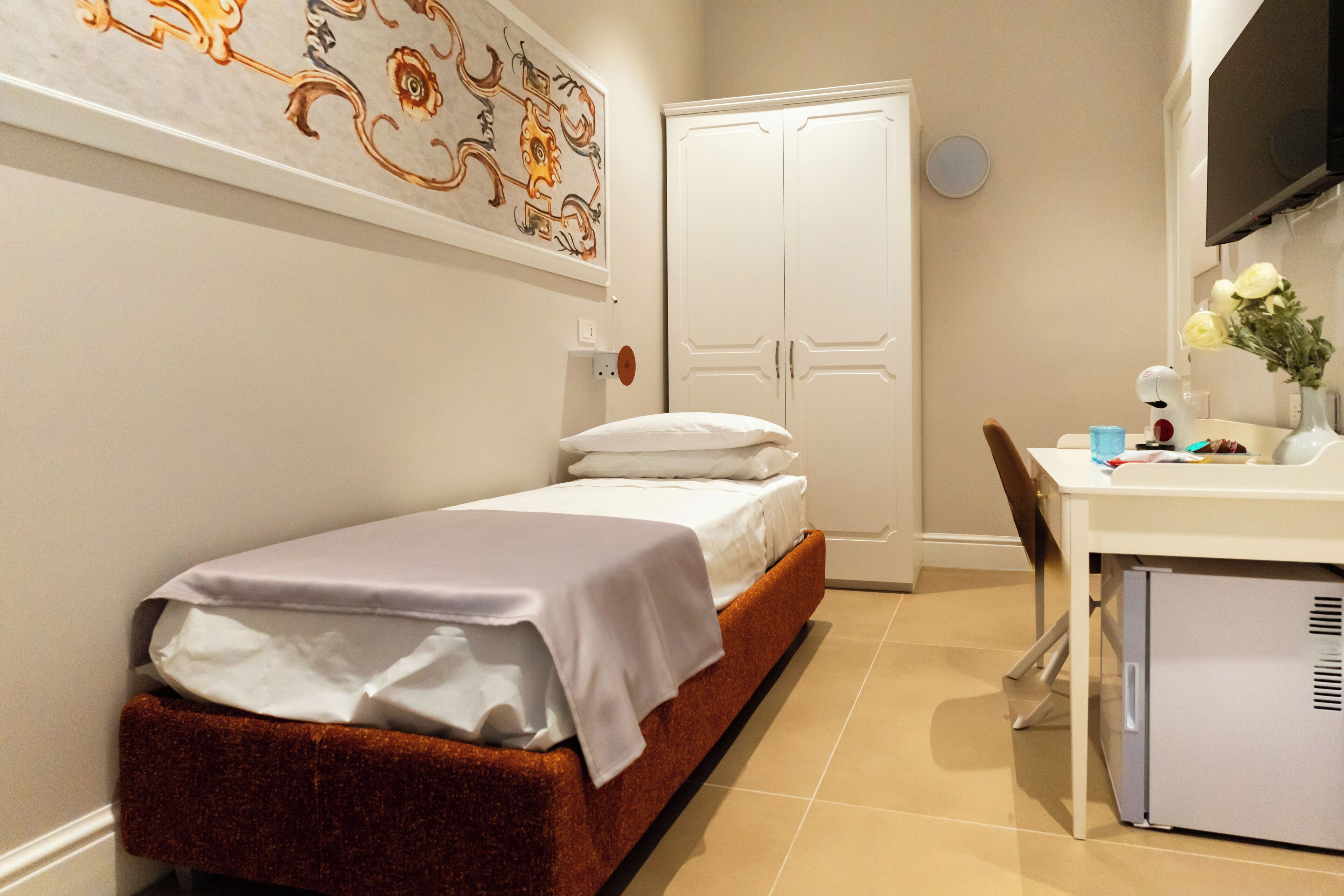 Superior Single Room, Balcony | Desk, free WiFi