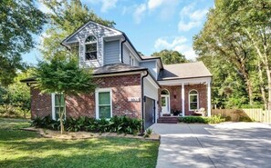 Exterior - Spacious family friendly 4-bedroom house in beautiful Porters Neck, Wilmington (Wilmington)