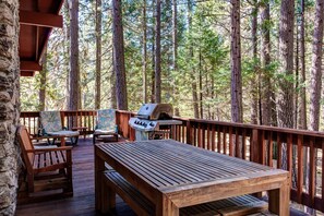 Chalet (2 Bedrooms) | Interior - Robin's Nest (Yosemite National Park)
