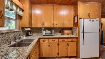Chalet (3 Bedrooms) | Interior