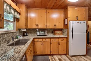 Chalet (3 Bedrooms) | Interior