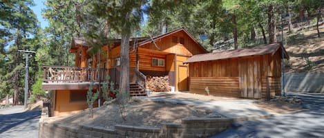 Chalet (3 Bedrooms) | Exterior