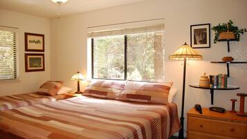 Chalet (2 Bedrooms) | Interior