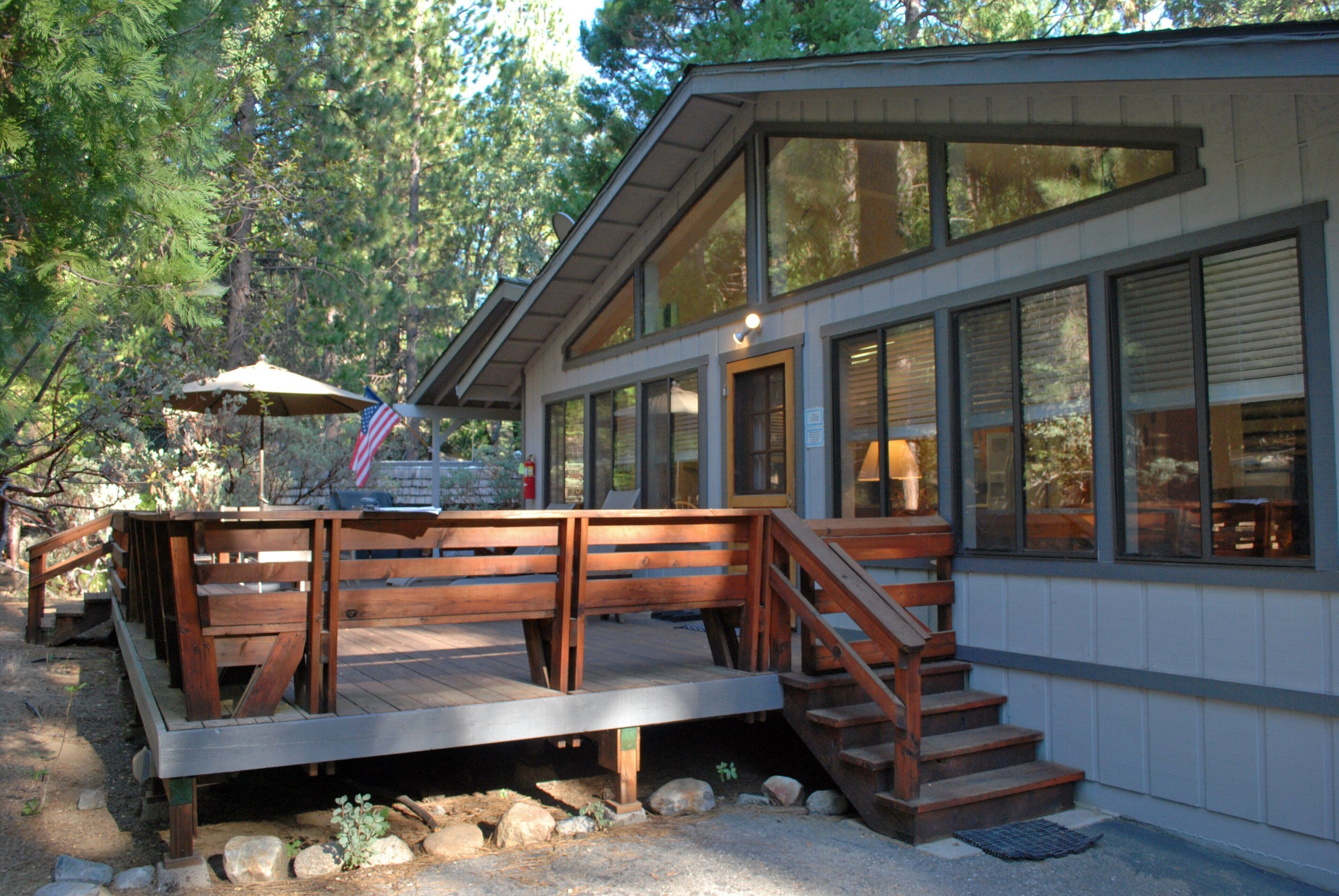 Chalet (2 Bedrooms) | Exterior