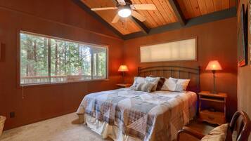 Chalet (3 Bedrooms) | Interior