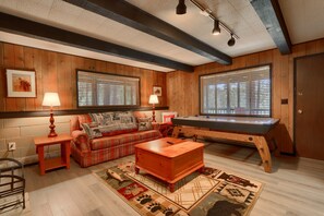 Chalet (3 Bedrooms) | Interior