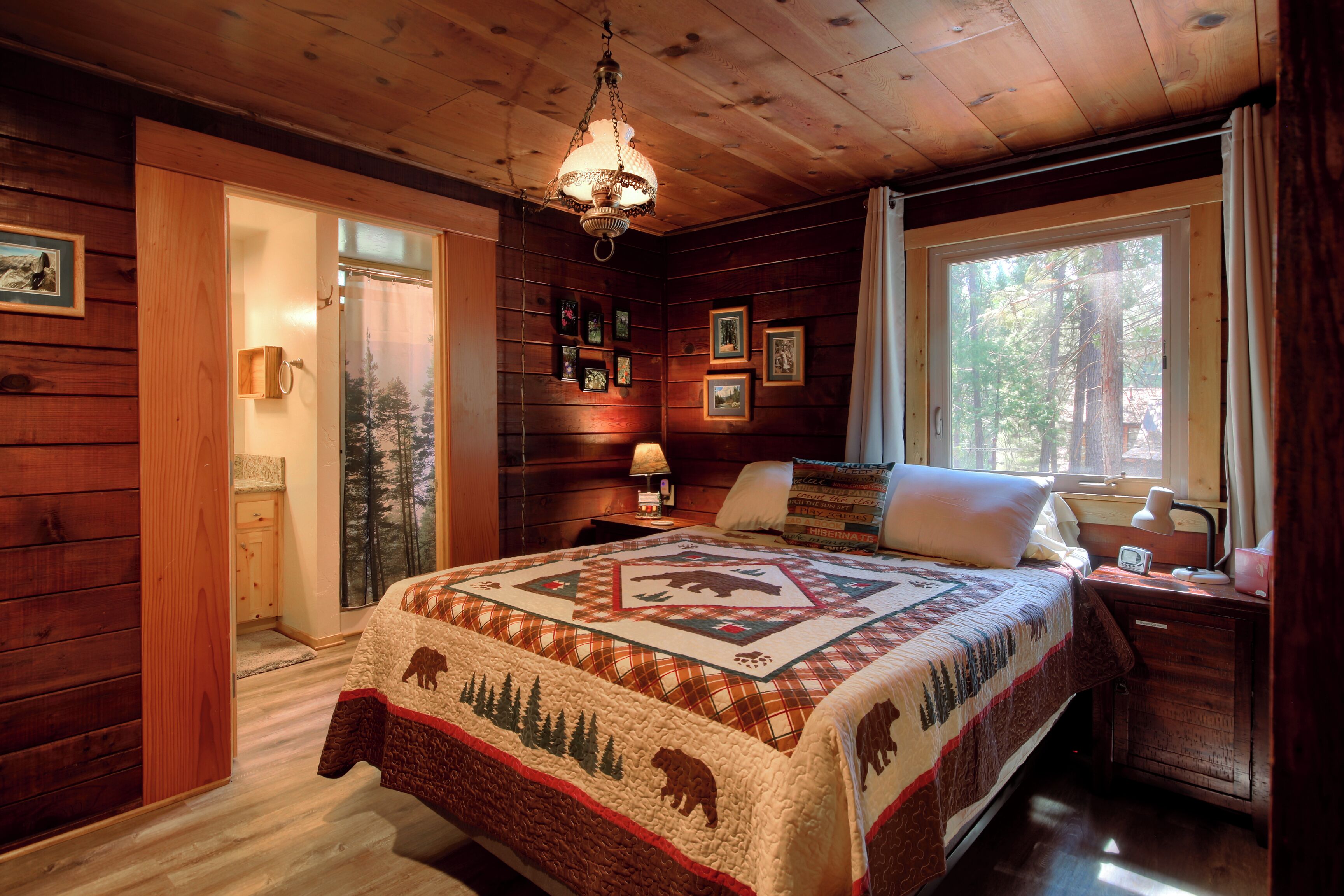 Chalet (2 Bedrooms) | Interior