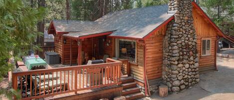 Chalet (2 Bedrooms) | Interior