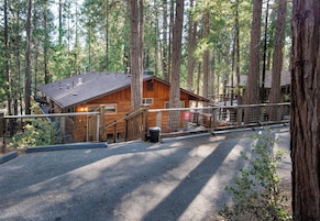 Chalet (3 Bedrooms) | Interior