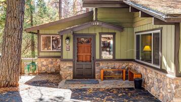 Chalet (6 Bedrooms) | Bahagian dalam