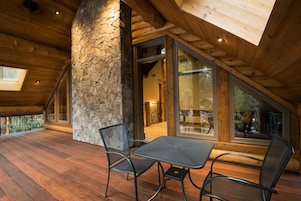 Chalet (3 Bedrooms) | Interior