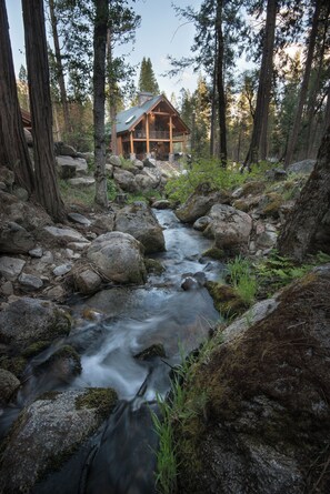 Interior - Rustic Retreat (Yosemite National Park)