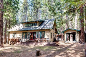 Chalet (3 Bedrooms) | Interior