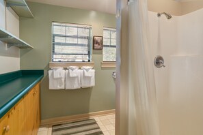 Chalet (3 Bedrooms) | Interior - Wawona Retreat (Yosemite National Park)